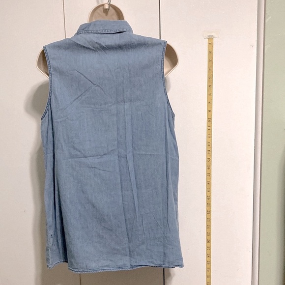 JAPNA Light Blue Soft Chambray Sleeveless Shirt Blouse Womens Large - Picture 5 of 14